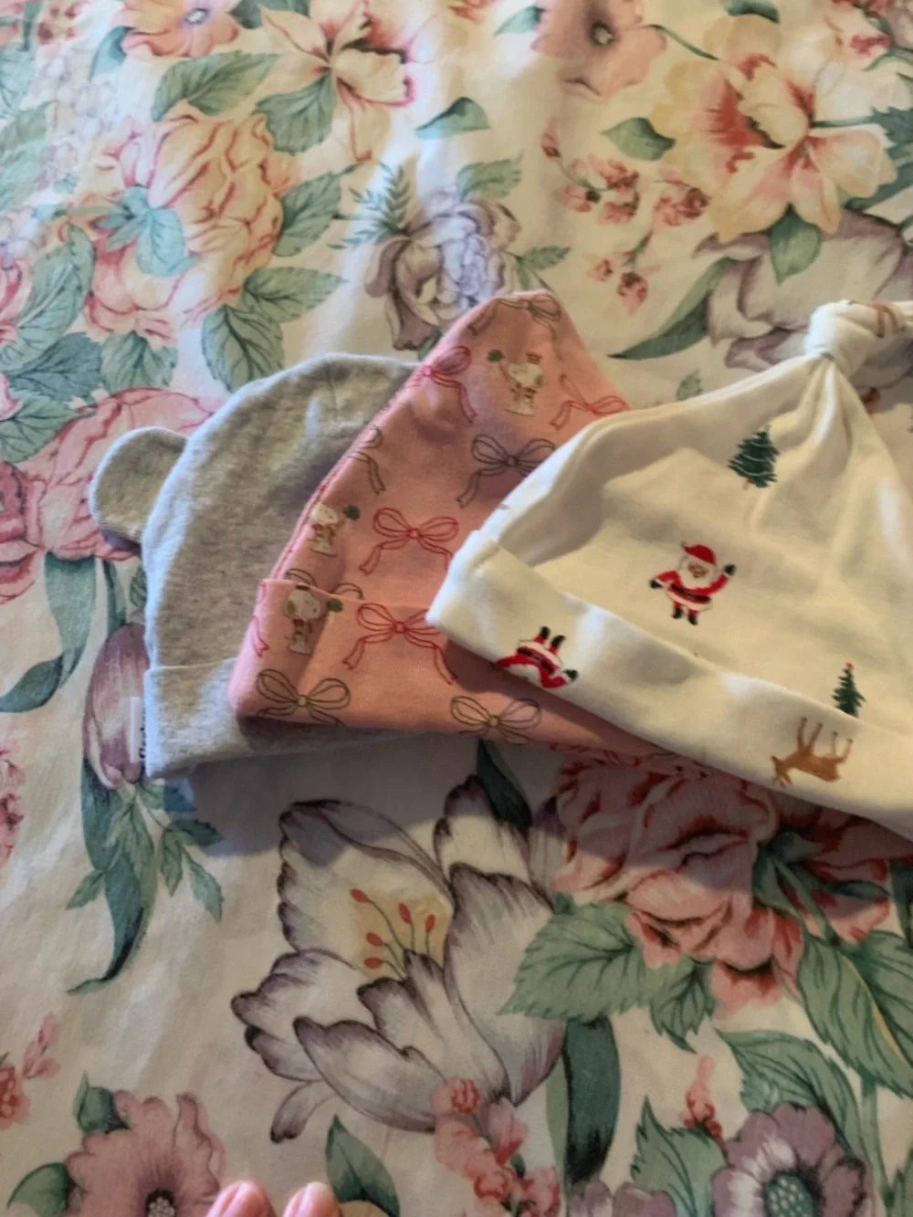 Carter's Baby Beanie 3-Pack in White, Pink & Gray Newborn Size 0 - Picture 1 of 6